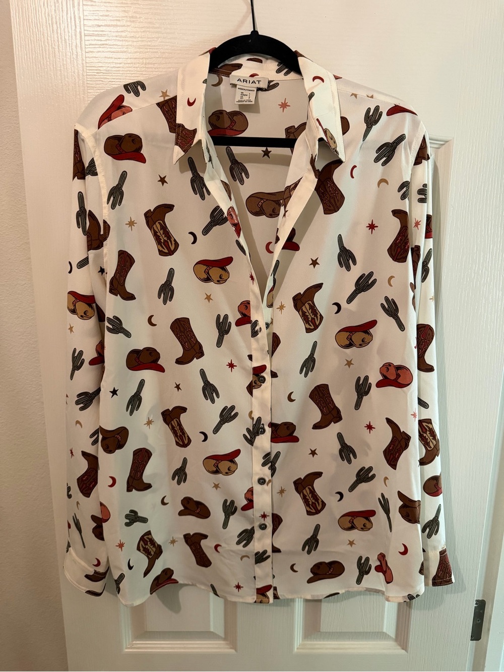 Ariat White Button-Up Shirt with Brown & Red Western Motif